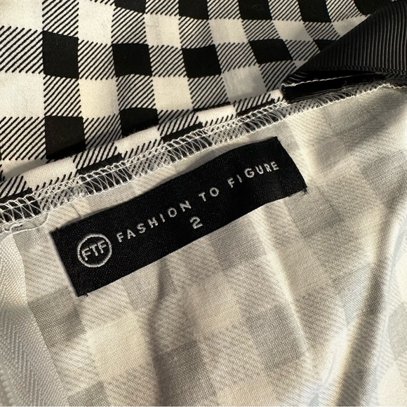 Fashion to Figure Black White Gingham Peplum Tank Top size 2 2X NWT - Picture 9 of 14